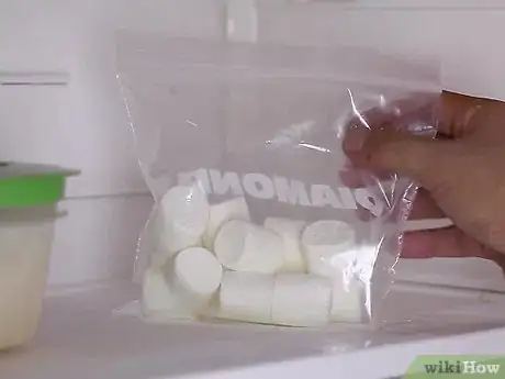 Image titled Keep an Opened Bag of Marshmallows Fresh Step 7