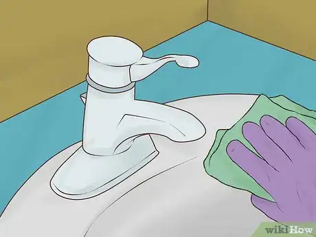 Image titled Clean a Company Office Step 2