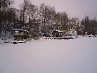 Cruise boat base, 2009