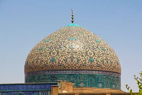 Turquoise cloud collar and ruyi symbols on the dome of Sheikh Lotfollah Mosque (1603-1619) in Isfahan, Iran.