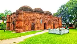 Adjoining tomb beside the Mosque