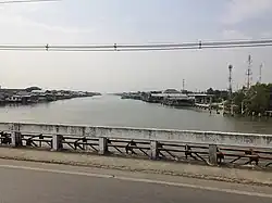 Khlong Sapphasamit a main watercourse of the district
