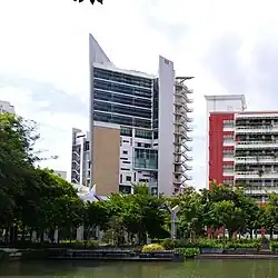 A photo showing the building of Darunsikkhalai School for Innovative Learning