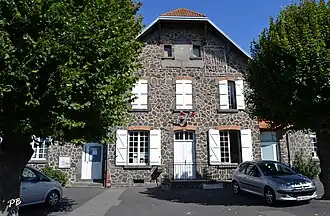 The town hall in Saint-Clément-de-Régnat