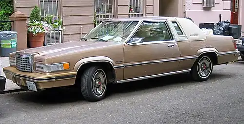 1982 Ford Thunderbird Town Landau (Fox platform LWB)