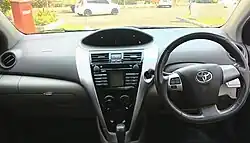 Interior (pre-facelift)