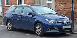 Facelift Auris 1.8 HEV Icon Tech Estate (ZWE186, UK)