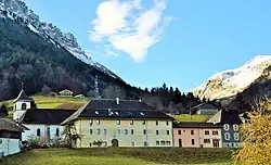 Abbey and church (on the right, the “Miléna gallery”).