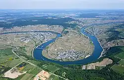 The peninsula Minheim surrounded by the Moselle river