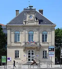 The old Hôtel de Ville