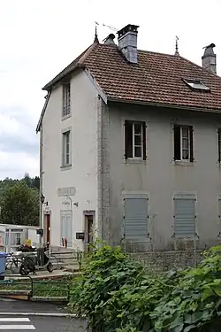 The town hall in Ardon