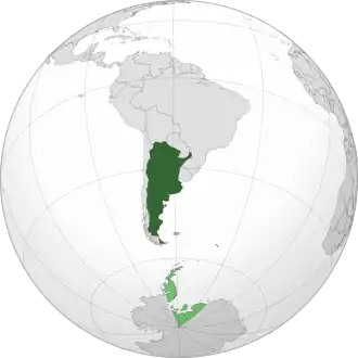 Map of Argentina showing undisputed territory in dark green, and territorial claims in light green.
