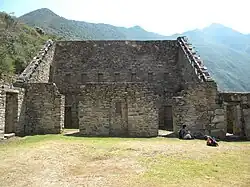 Building located in the main square of Choquequirao