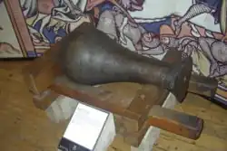 Reconstitution of a pot-de-fer, described in 1326 by Walter de Milemete.