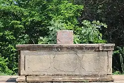 tombstone with text in Hindi