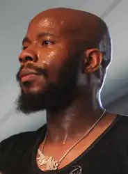 Beans performing at Coachella in 2005