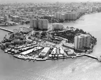 Miami Beach in the 1960s. Belle Isle is visible on the former Collins Bridge path, now the Venetian Causeway