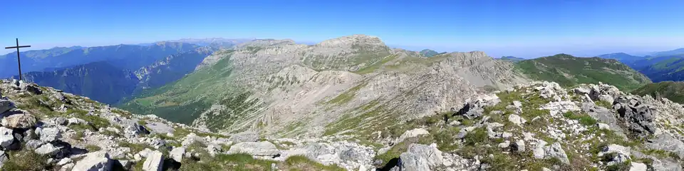 Nw view, with the Mongioie in the centre