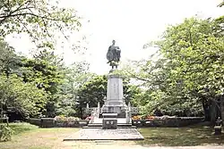 Bronze statue of Rennyo on the site of the Yoshizaki-gobō