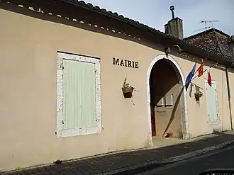 The town hall in Cahuzac