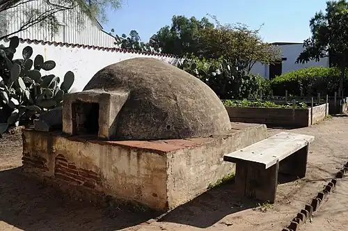 Outdoor oven