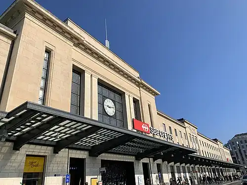 Three-story neoclassical ediface