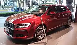 DS 4S in showroom front.