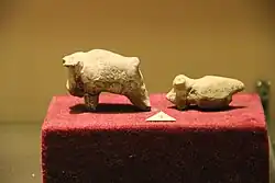 Đồng Đậu culture pottery animal figurines