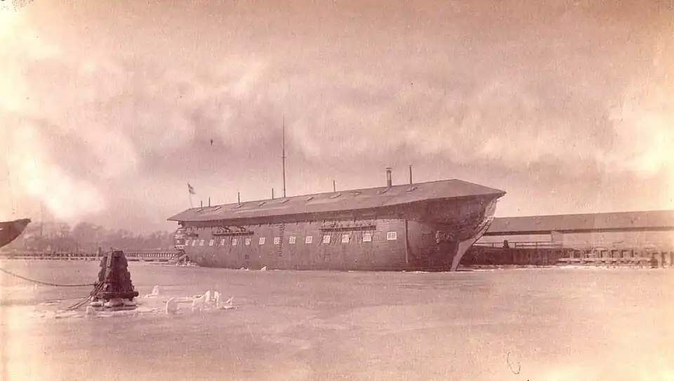 Dronning Marie as accommodation ship.