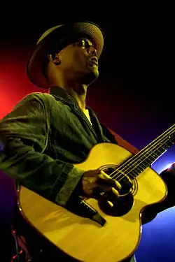 Eric Bibb in concert