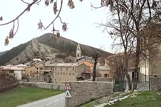 The church and surrounding buildings in Vergons
