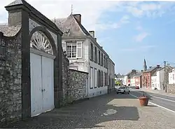 Route N922, entry of the town Fosses-la-ville