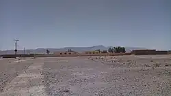 Shashan Mountains in background.