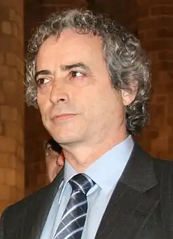 Ildefonso Falcones in the church of Santa Maria del Mar in 2008.