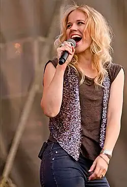Ilse DeLange (4–5, upcoming in 13)