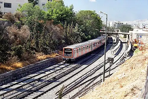 11th batch trainset near Thissio station
