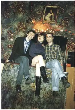 Music group Die Tödliche Doris (from left to right: Wolfgang Müller, Dagmar Dimitroff, Nikolaus Utermöhlen&nbsp;[de]) in the bar Kumpelnest 3000&nbsp;[de], Lützowstraße 23 (1987)