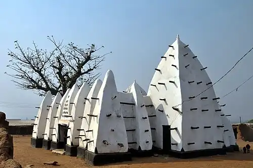 Image 4Larabanga Mosque, Ghana (from Portal:Architecture/Religious building images)