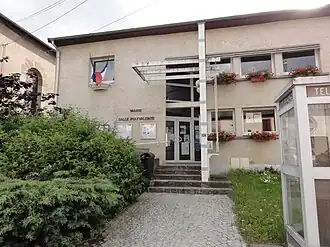 The town hall in Laronxe