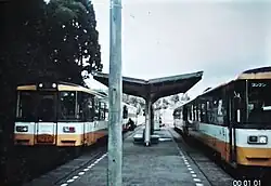 The platform when the line was in operation track 2 (upbound, toward Anamizu) is on the right, and track 1 (downbound, toward Takojima) is on the left (March 2005)