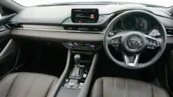 Interior (2018 facelift)