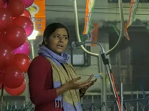 Minakshi Mukherjee 12.jpg