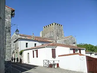 Houses and the church in Mornac-sur-Seudre