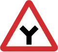 B6: Y-junction ahead