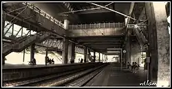 The side platforms at the station.