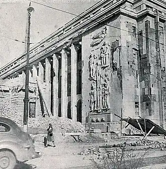 Relief on the main facade of the palace (southern part) by Mac Constantinescu. Under the relief, there was a decorative fountain with three mascarons