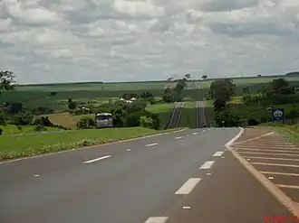 Rodovia Brigadeiro Faria Lima - SP-326 perto da cidade de Colina - panoramio.jpg