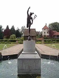 A statue in Rowntree Park