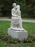 The sculpture Woman with a child by Alina Szapocznikow.