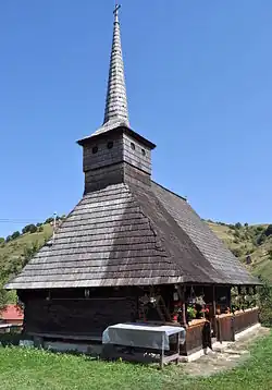 Archangels' wooden church in Tăuți